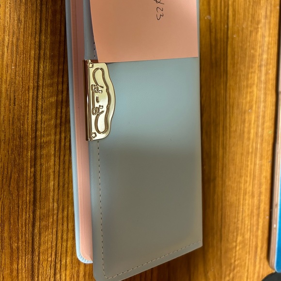 Cinnamon Roll pencil case - Picture 1 of 3